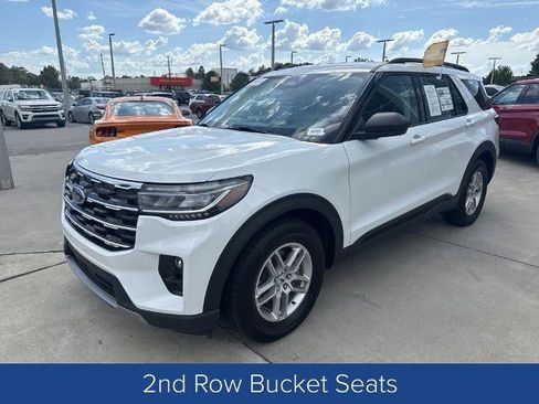 Certified 2026 Ford Explorer Active w/ Active Comfort Package RWD image 3