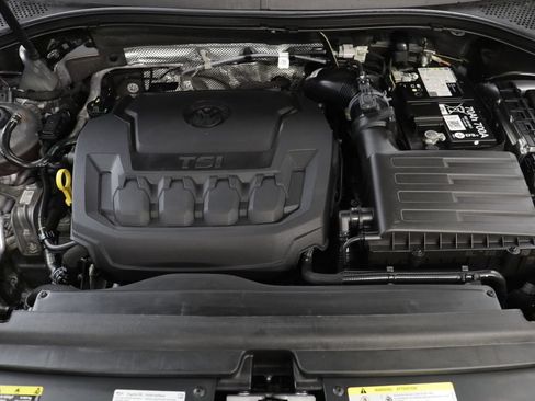 Certified 2024 Volkswagen Tiguan SE R-Line AWD/4WD image 22