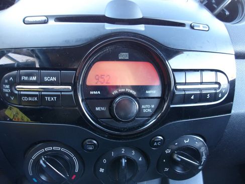 Used 2012 MAZDA MAZDA2 Sport image 9