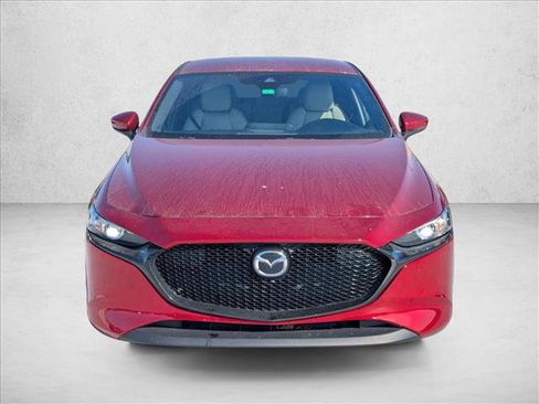 Used 2019 MAZDA MAZDA3 Hatchback w/ Preferred Package FWD image 2