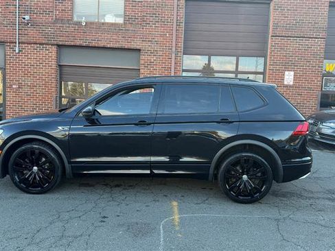 Used 2020 Volkswagen Tiguan SE R-Line image 16