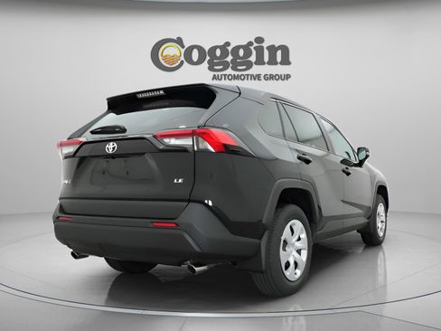 Certified 2025 Toyota RAV4 LE image 16
