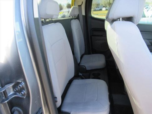 Used 2021 Chevrolet Colorado W/T w/ WT Convenience Package image 25