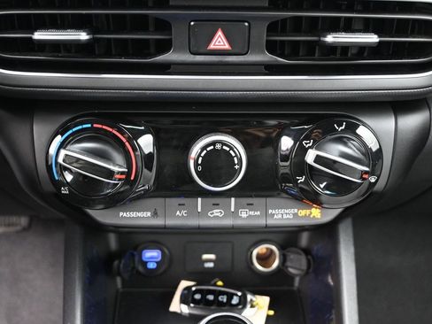 Used 2023 Hyundai Kona SEL w/ Winter Weather Package image 15