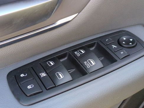 Used 2019 RAM 1500 Big Horn image 12