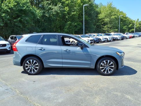 Used 2024 Volvo XC60 B5 Core w/ Protection Package Premier AWD/4WD image 27