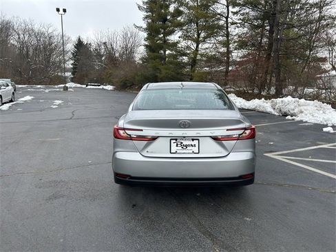 Used 2025 Toyota Camry LE image 25