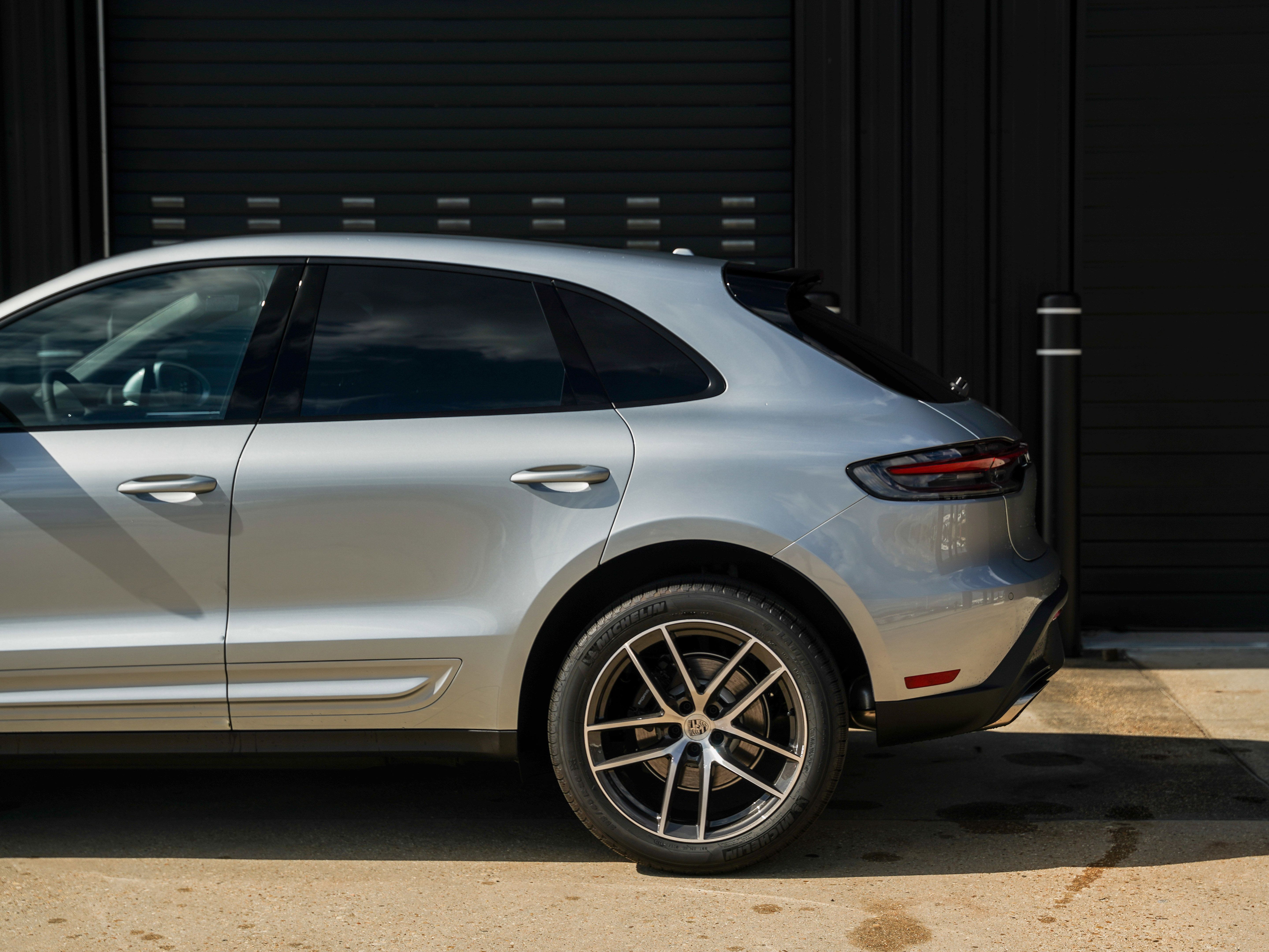 Certified 2026 Porsche Macan AWD/4WD image 12