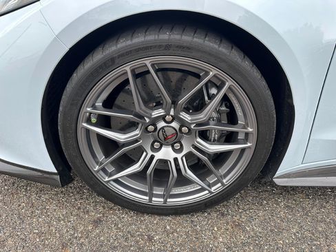 Used 2023 Chevrolet Corvette Z06 RWD image 9