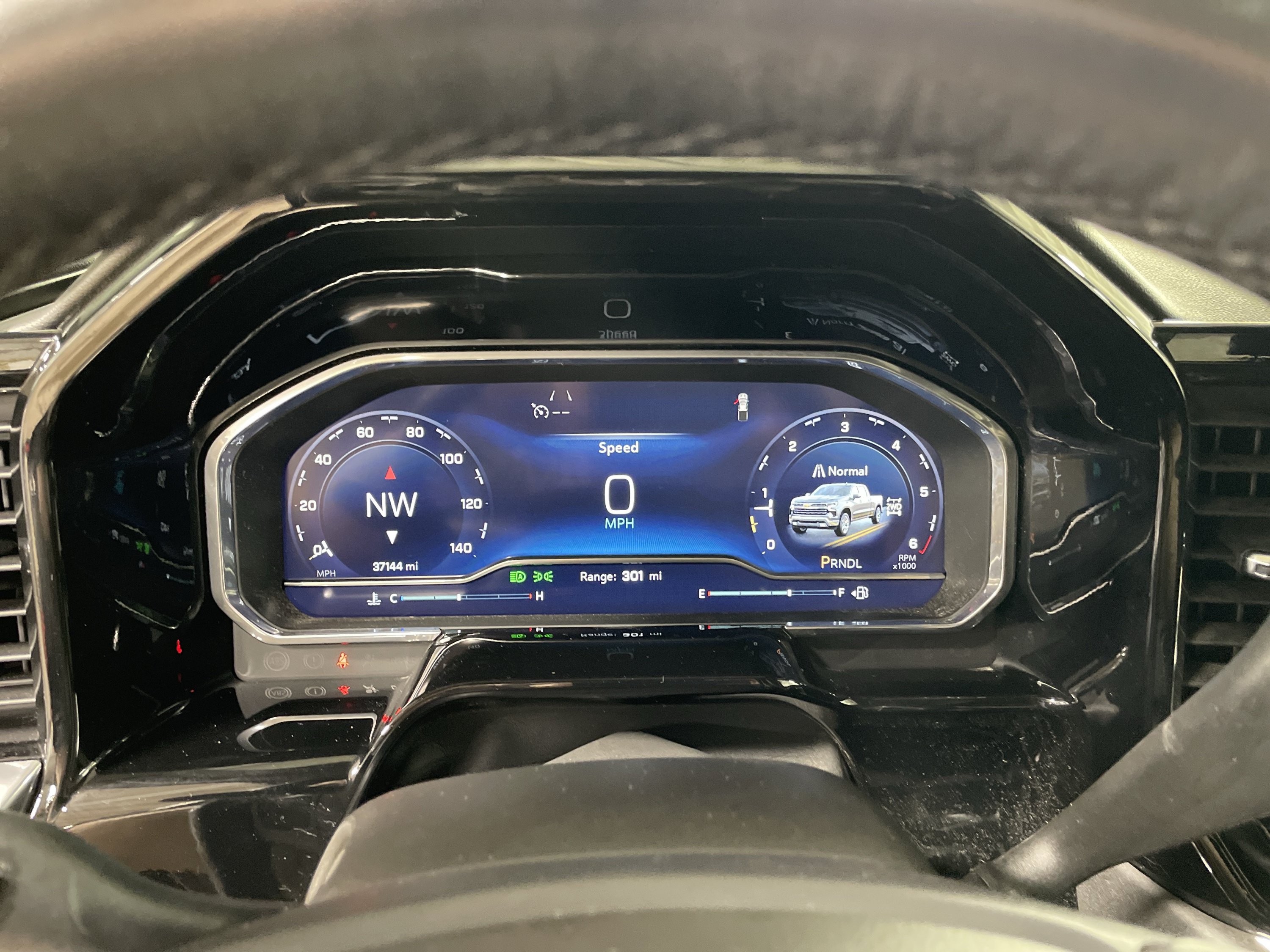 Used 2022 Chevrolet Silverado 1500 LT AWD/4WD image 15