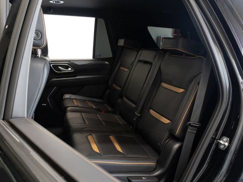 Used 2024 GMC Yukon AT4 w/ Technology Package AWD/4WD image 20