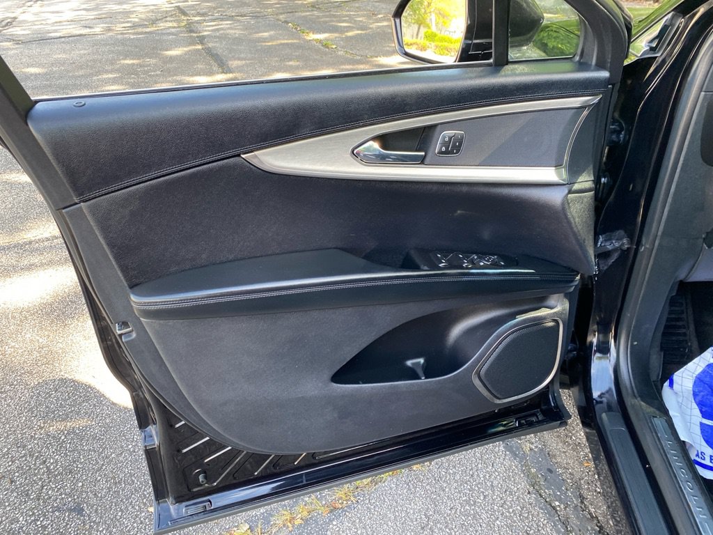 Used 2019 Lincoln Nautilus Premier AWD/4WD image 10