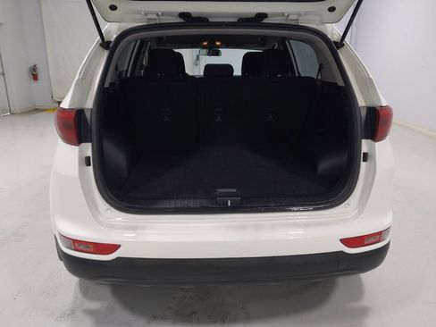 Used 2018 Kia Sportage LX image 29