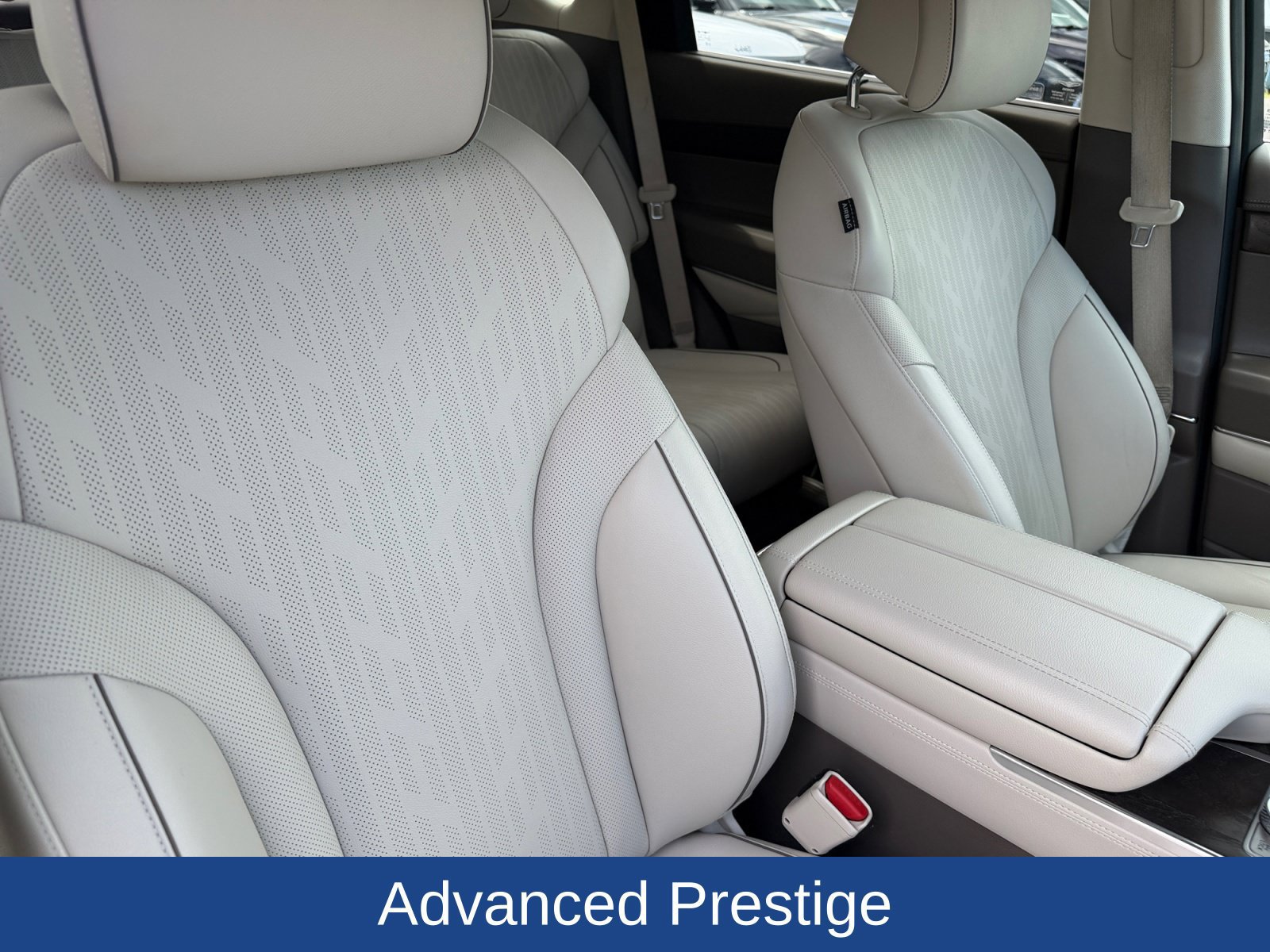 Used 2022 Genesis GV80 2.5T w/ Prestige Package 04 AWD/4WD image 10