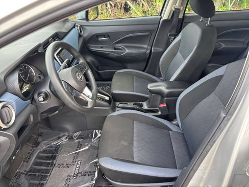 Used 2025 Nissan Versa SV FWD image 25