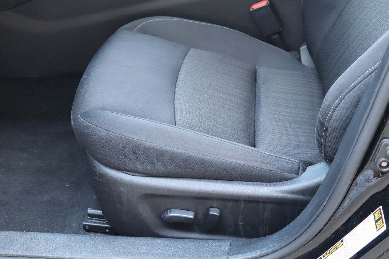 Used 2025 Nissan Altima 2.5 SV FWD image 14