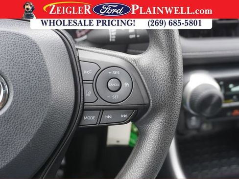 Used 2023 Toyota RAV4 LE image 19