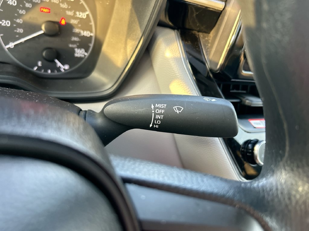 Used 2025 Toyota Corolla LE FWD image 18