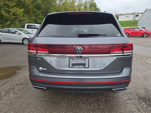 Used 2024 Volkswagen Atlas SE image 5