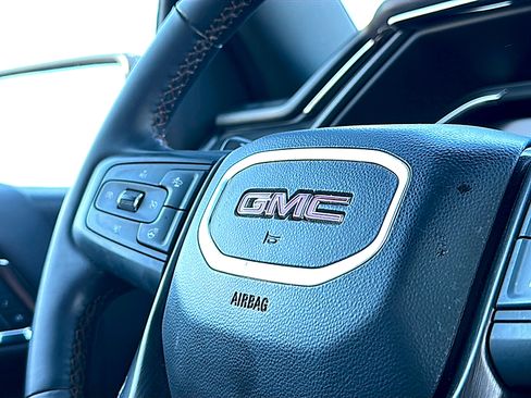 Used 2024 GMC Sierra 1500 AT4 w/ Technology Package AWD/4WD image 31