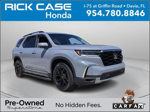 Certified 2024 Honda Pilot Touring image 1
