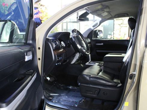 Used 2019 Toyota Tundra Limited RWD image 9
