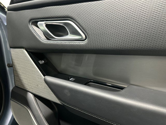 Used 2019 Land Rover Range Rover Velar R-Dynamic SE AWD/4WD image 52