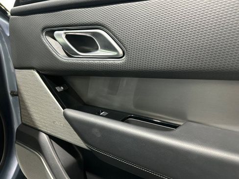 Used 2019 Land Rover Range Rover Velar R-Dynamic SE AWD/4WD image 52