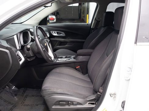Used 2017 Chevrolet Equinox LT w/ Convenience Package FWD image 9