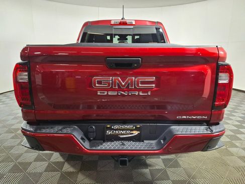 Used 2024 GMC Canyon Denali image 4