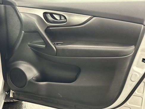 Used 2017 Nissan Rogue Sport S w/ S Appearance Package image 35