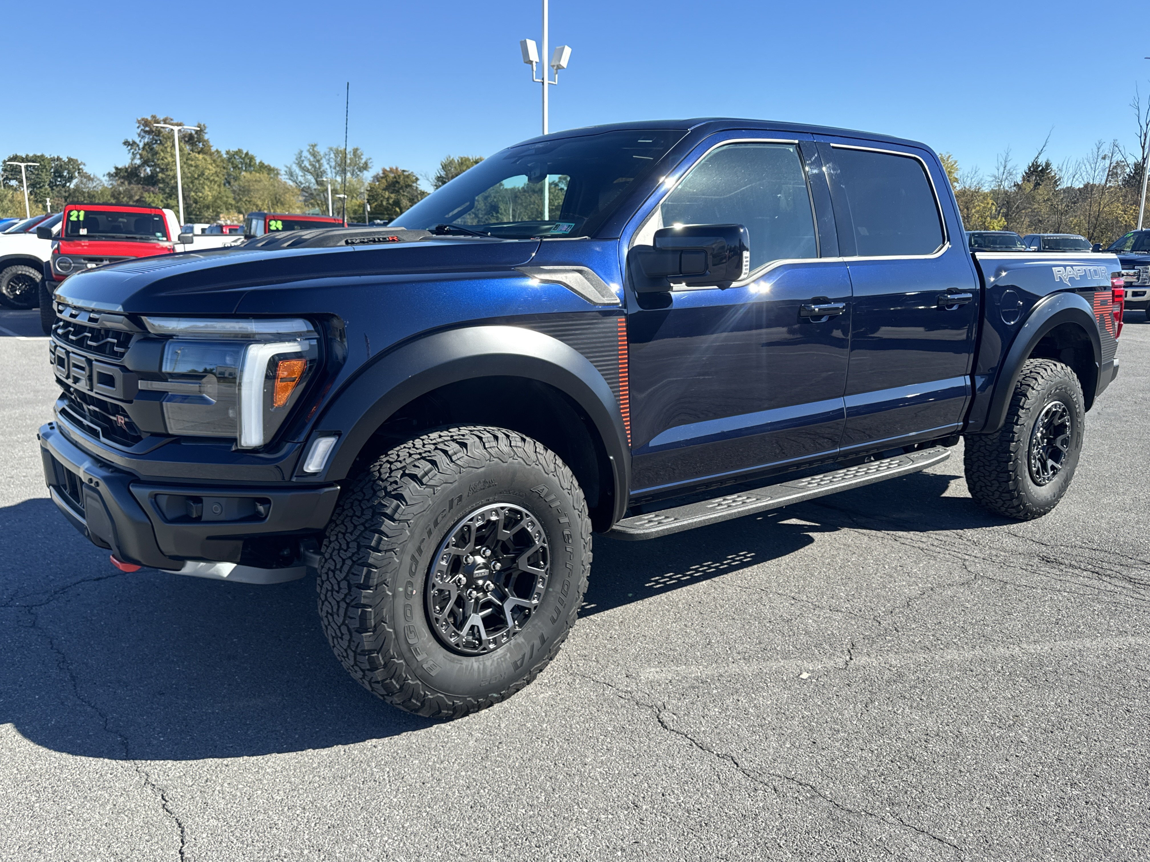 Used 2025 Ford F150 Raptor w/ Equipment Group 803A Raptor R AWD/4WD image 8