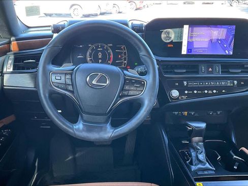 Used 2024 Lexus ES 350 w/ Premium Package image 5