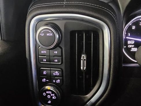 Used 2021 GMC Sierra 1500 SLT w/ X31 Off-Road Package AWD/4WD image 37