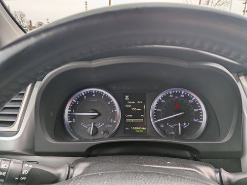 Used 2019 Toyota Highlander Limited image 18