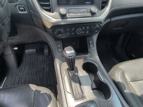 Used 2018 GMC Acadia SLT FWD image 16