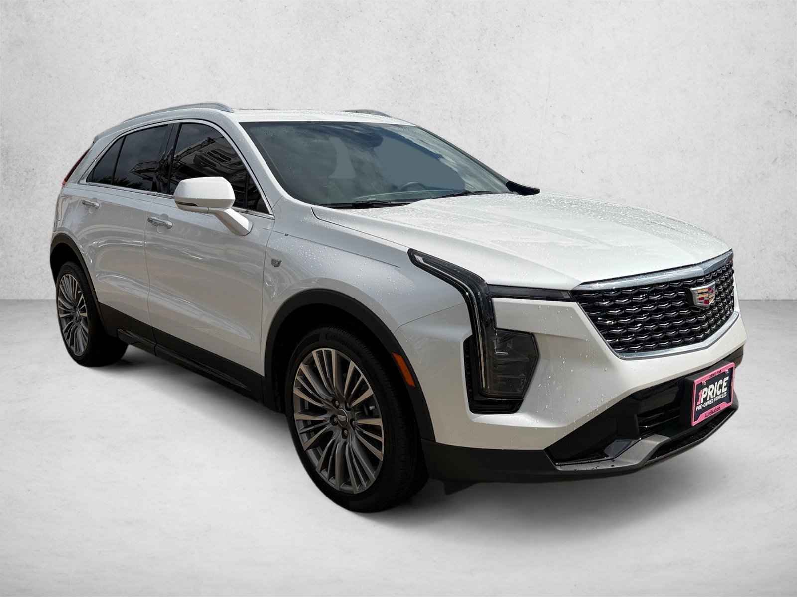 Used 2024 Cadillac XT4 Premium Luxury FWD image 3