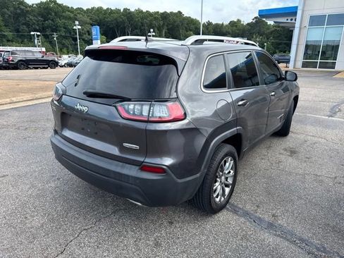 Used 2021 Jeep Cherokee Latitude Lux FWD image 4