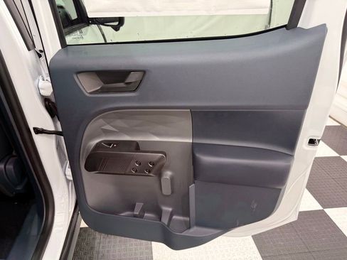 New 2025 Ford Maverick Lariat w/ Black Appearance Package image 24