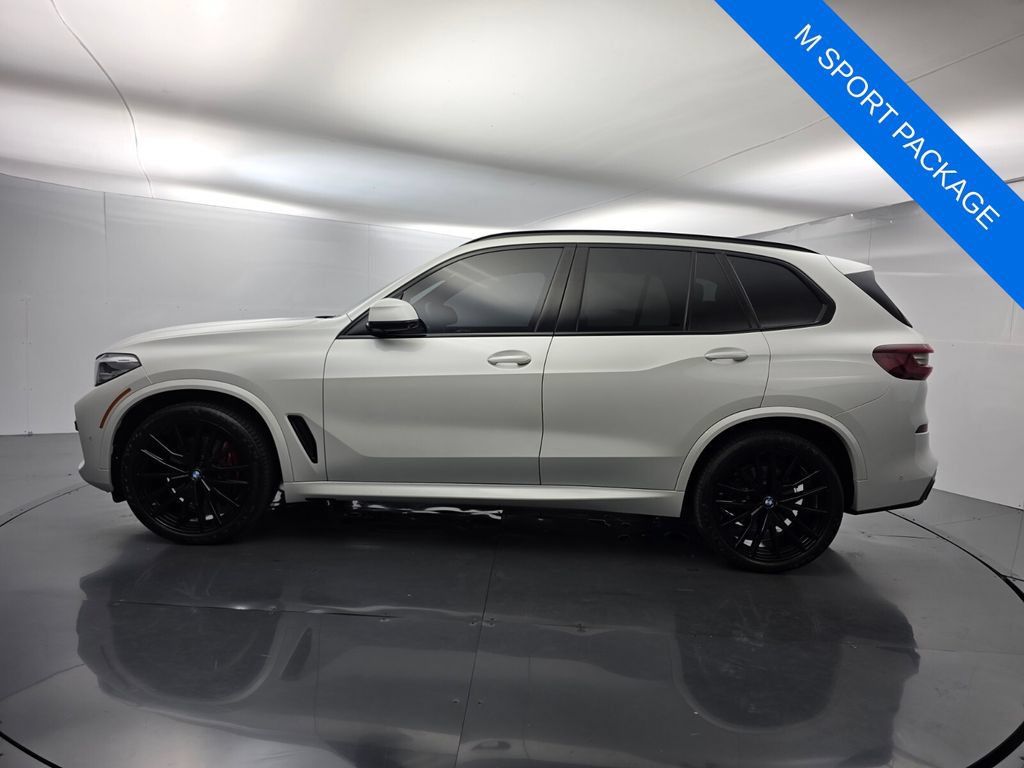 Certified 2022 BMW X5 sDrive40i w/ M Sport Package RWD image 6