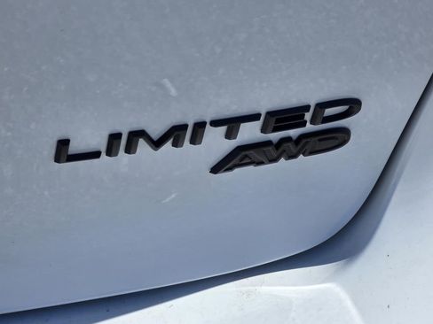 New 2026 Chrysler Pacifica Limited w/ Uconnect Theater Family Group AWD/4WD image 41