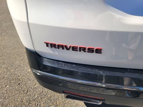 Used 2021 Chevrolet Traverse Premier w/ Redline Edition AWD/4WD image 10