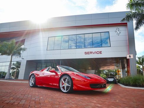 Certified 2013 Ferrari 458 Spider Base image 23
