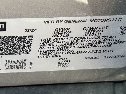Used 2024 GMC Yukon AT4 w/ Technology Package AWD/4WD image 13