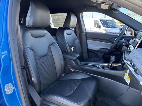 New 2026 Jeep Compass Latitude image 26