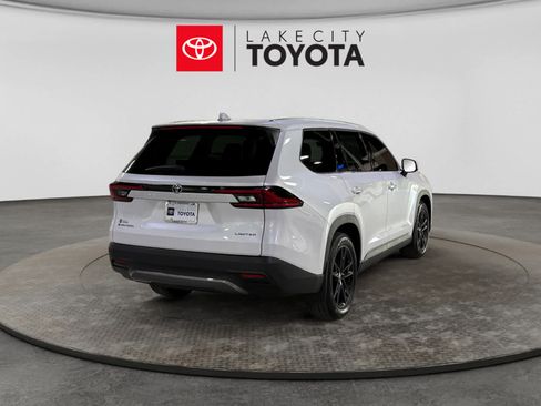 Used 2025 Toyota Grand Highlander AWD Hybrid image 9
