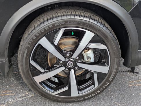 Used 2022 Nissan Rogue Sport SL w/ Premium Package FWD image 8