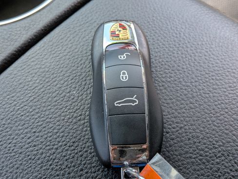 Used 2015 Porsche Panamera 4 AWD/4WD image 34