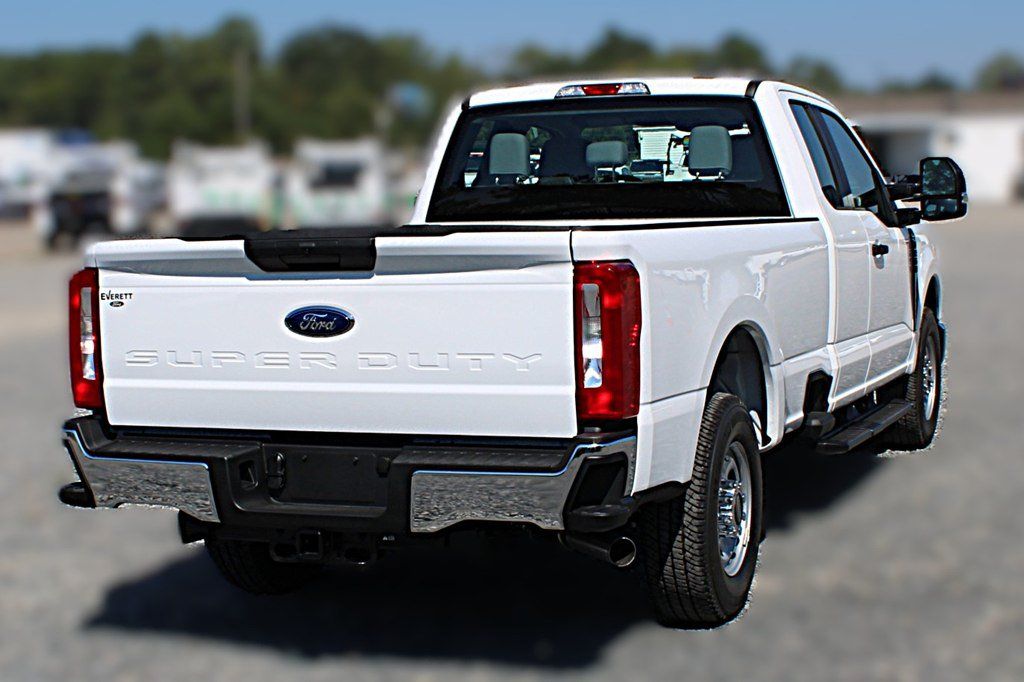 Used 2026 Ford F250 XL w/ XL Chrome Package RWD image 5