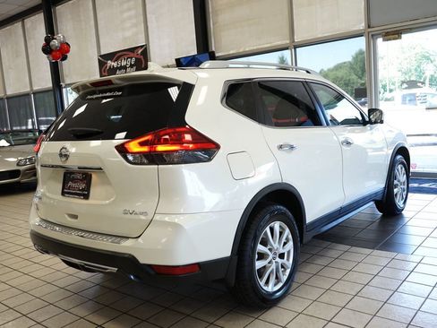 Used 2017 Nissan Rogue SV AWD/4WD image 17